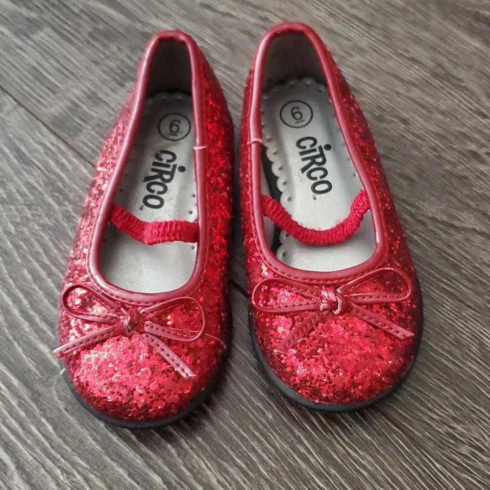 ❤️ Red Circo Sparkly Girls Ballet Style Flats - Shoes - Size 6 - Picture 2 of 5